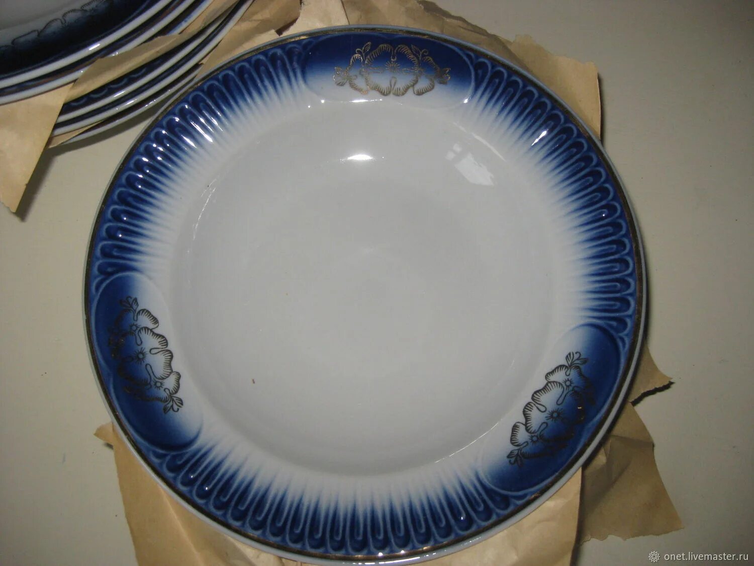 Сумской фарфоровый завод. Сервиз столовый модерн на 12 персон. Сумской фарфоровый завод. Сумский фарфоровый завод клеймо. Сумской фарфоровый завод блюдца.