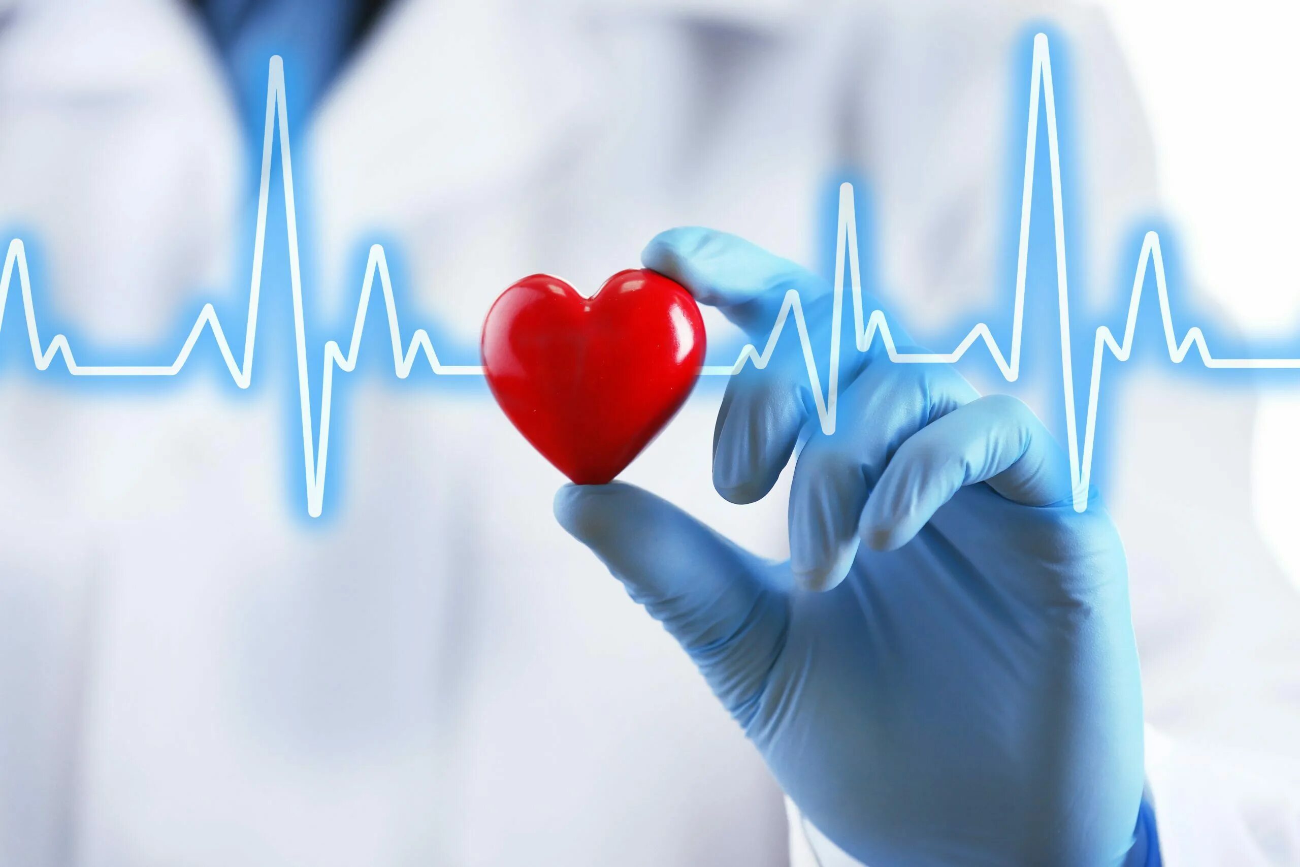 Легкое сердцебиение. Сердце медицина. Кардиология. Кардиограмма сердца. Врач с сердцем.
