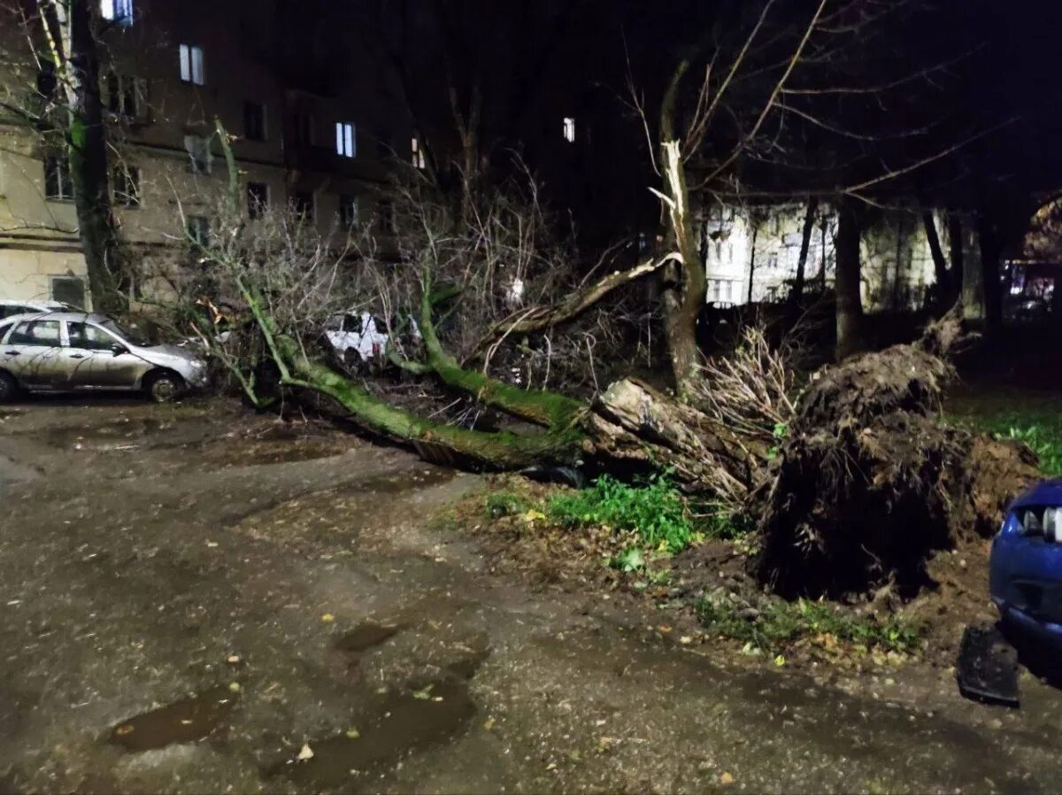 13 ноябрь 2019. Ураган в Нижнем Новгороде. Ураган в Нижнем Новгороде вчера.