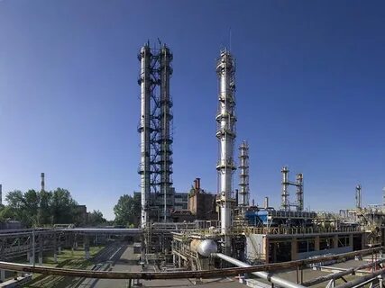 инженер по переработке нефти и газа