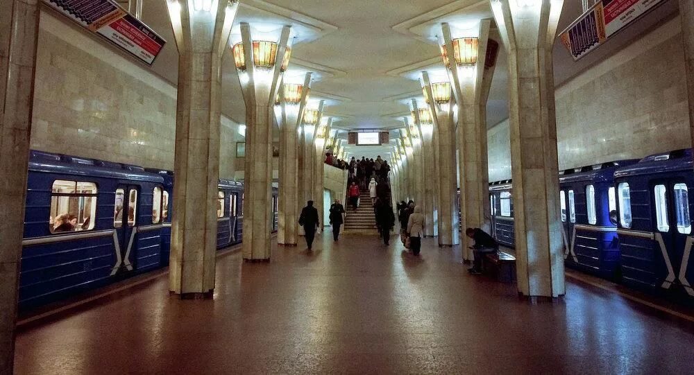 Метро октябрьская минск сегодня. Метро октябрьская уручье. Метро купаловская минск. Октябрьская (станция метро, минск). Минский метрополитен станция октябрьская.