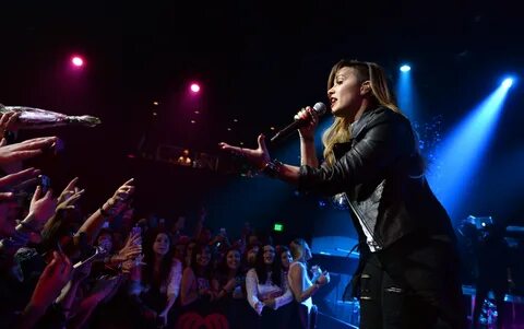 Demi Lovato Concert 2015 - Leslie Dunne
