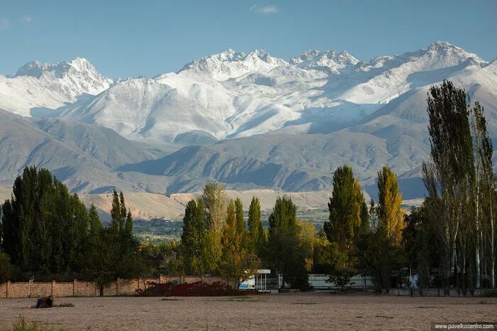 Горы тянь шань. Киргизтан ош природа. Горы киргизии красулина. Алтай и кыргызстан. Долина фергана хребты.