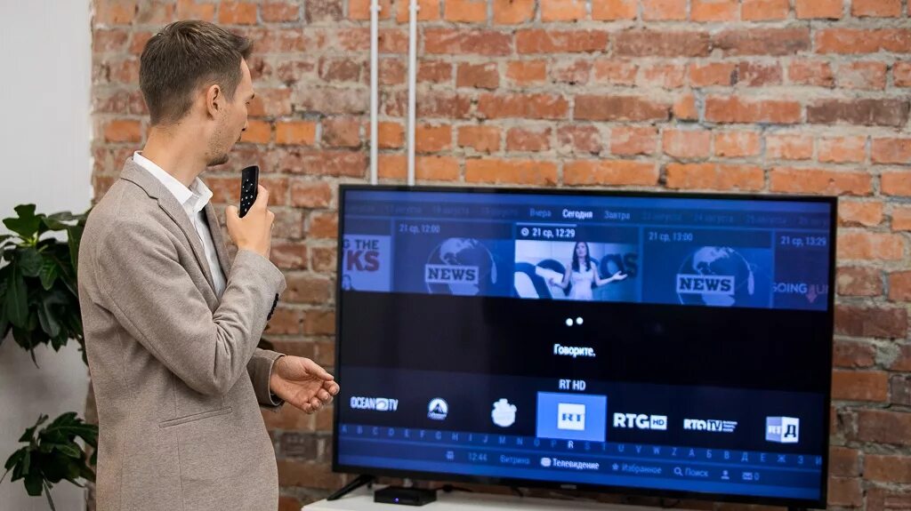 Управление телевизором голосом. Телевизор philips 65hfl2899s 65" (2019). Remote control for sony tv kdl65. Пульт ду сони с голосовым управлением. Как выключить голосовое сопровождение на телевизоре samsung 7 серии.