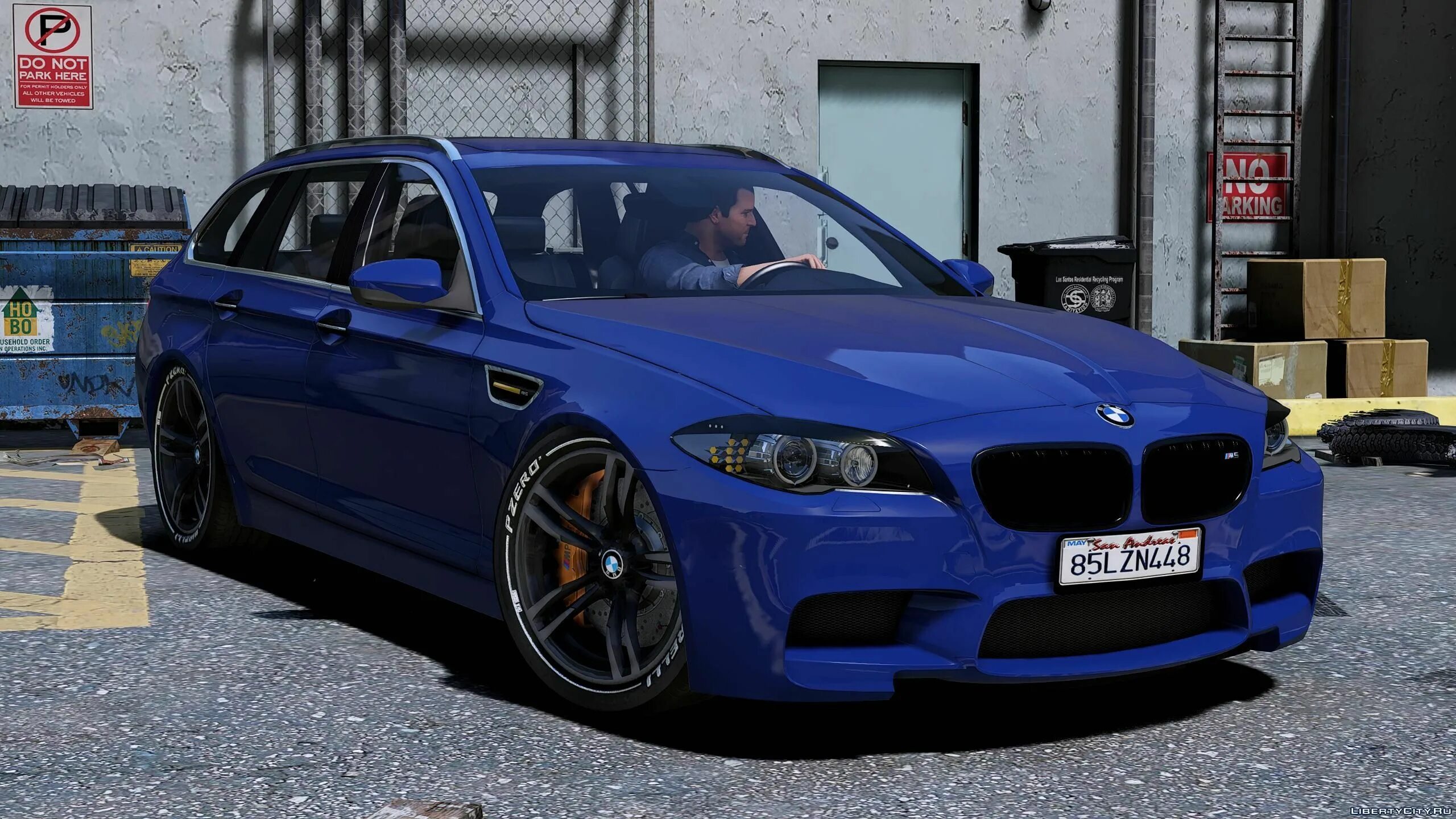 Машины гта 5 бмв. BMW m5 f10. BMW m2 GTA 5. BMW m5 GTA 5. BMW m5 f10 неон.