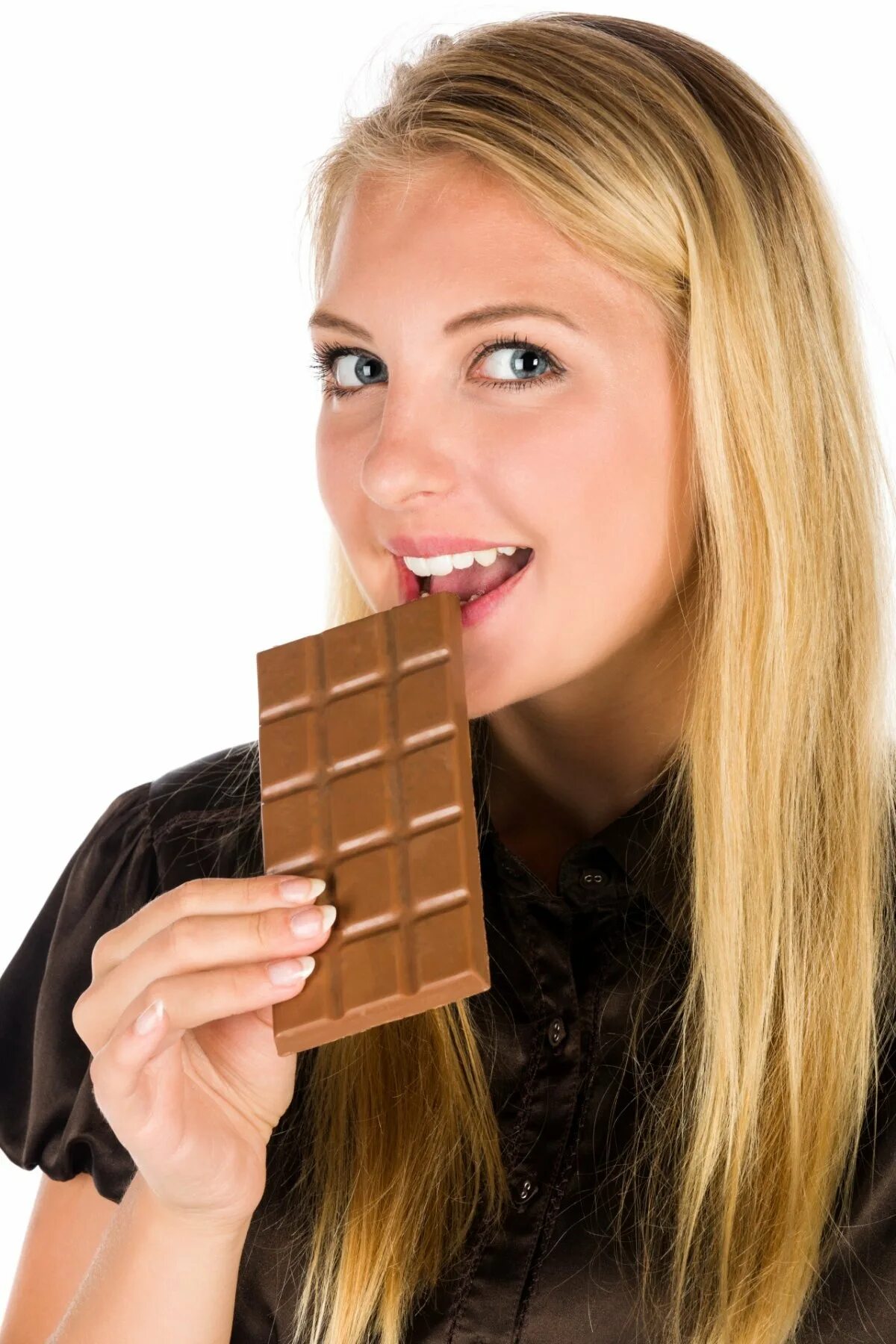 Девушка в шоколаде. Chocolate women. Лицо девушки. Горький шоколад при диете фото хорошего качества. Девушка с шоколадкой.