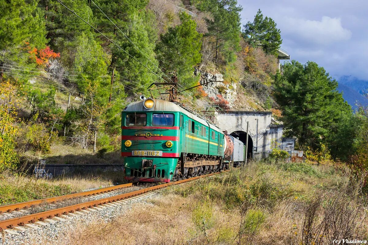 Вл8 Абхазия. Вл8 1162. Вл8 электровоз в Грузии. Электровоз вл8 СССР. Москва гагры поезд цена 2024