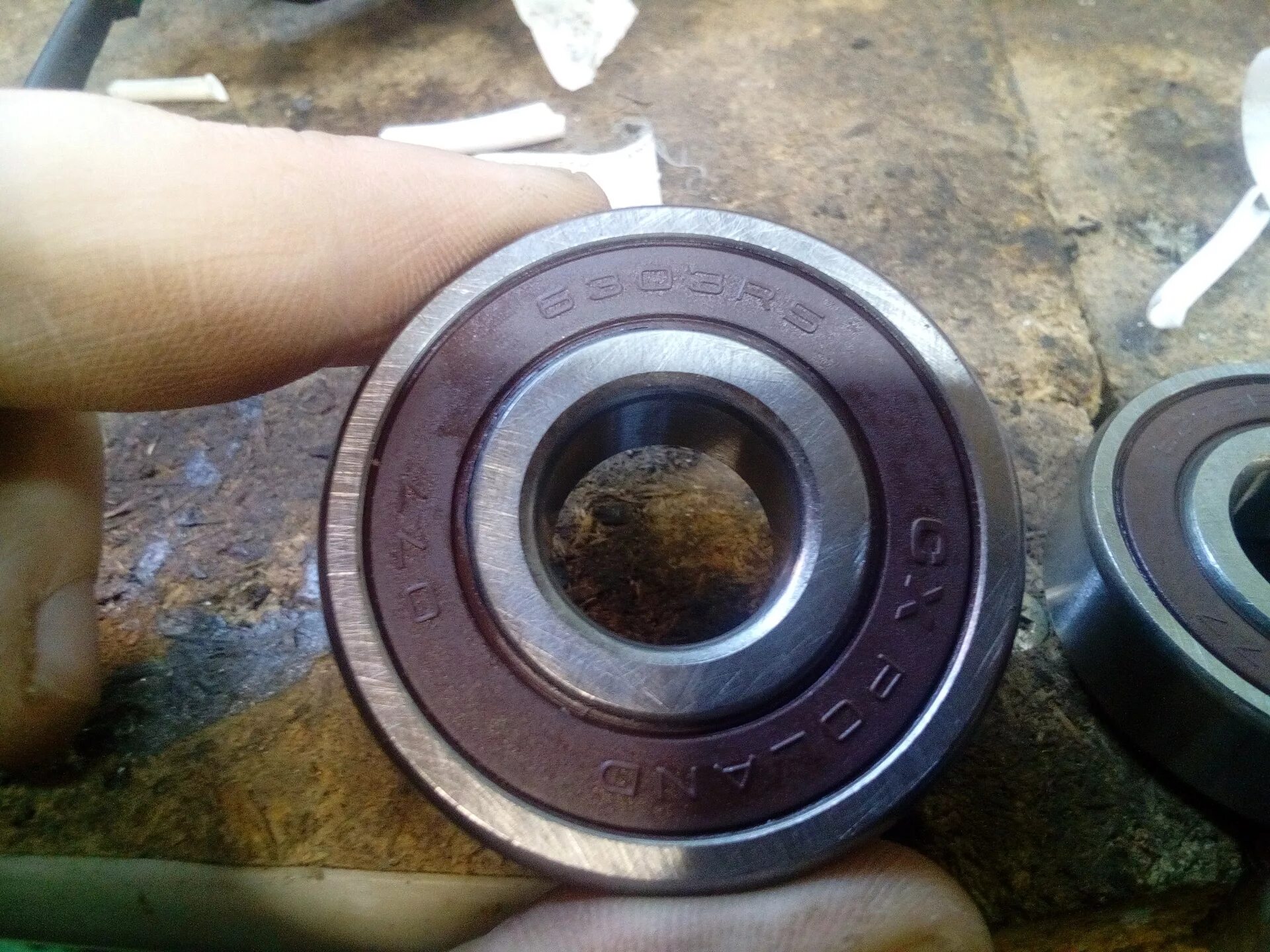 Подшипник натяжного ролика 402 двигатель. Подшипник 608 abec 9. 62032rsc3. Подшипник натяжного ролика урал. Подшипник ролик т22.