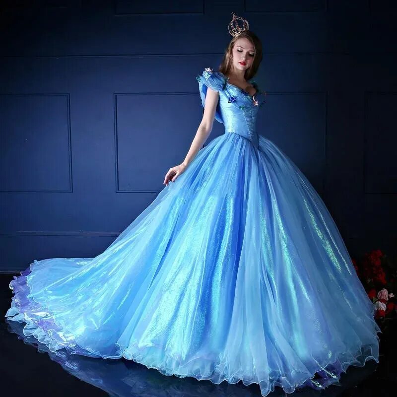 Платья золушки quinceanera. Princess blue 29. Принцесса в голубом платье на белом фоне. Кукла барби в синем платье. Голубоглазая принцесса из мультика.