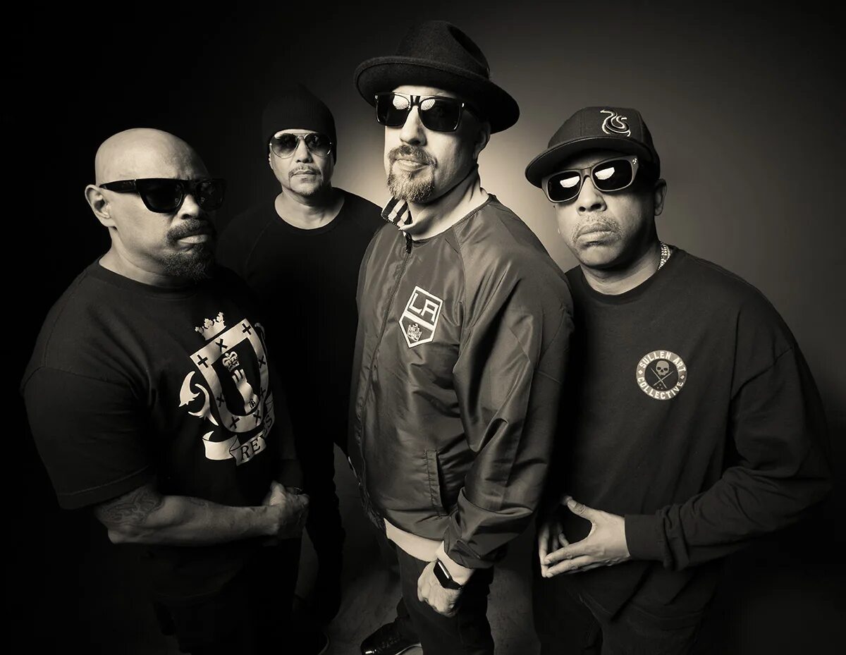 Out like. Группа Cypress Hill. Сайпресс Хилл 2000. Cypress Hill Black Sunday. Cypress Hill 4.
