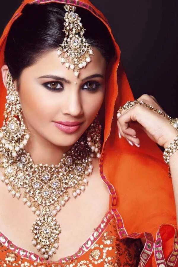 Болливуд аватар. Daisy shah. Дейзи шах фото. Дейзи индиан селфи. Дейзи шах индийская актриса.