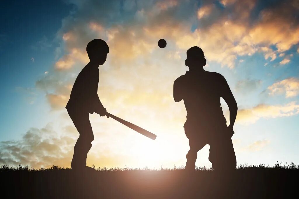Отец учил сына играть в бейсбол. Бейсбол father. Силуэт мальчика с молотком. Человечек играющий в Бейсбол. Папа с сыном играют в Бейсбол.