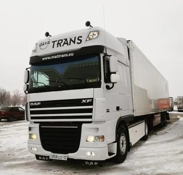 Volvo vnl 780 2018. Volvo progress tk. Американские тягачи грузовики 2020. Renault trucks едет по дороге. Volvo progress tk.