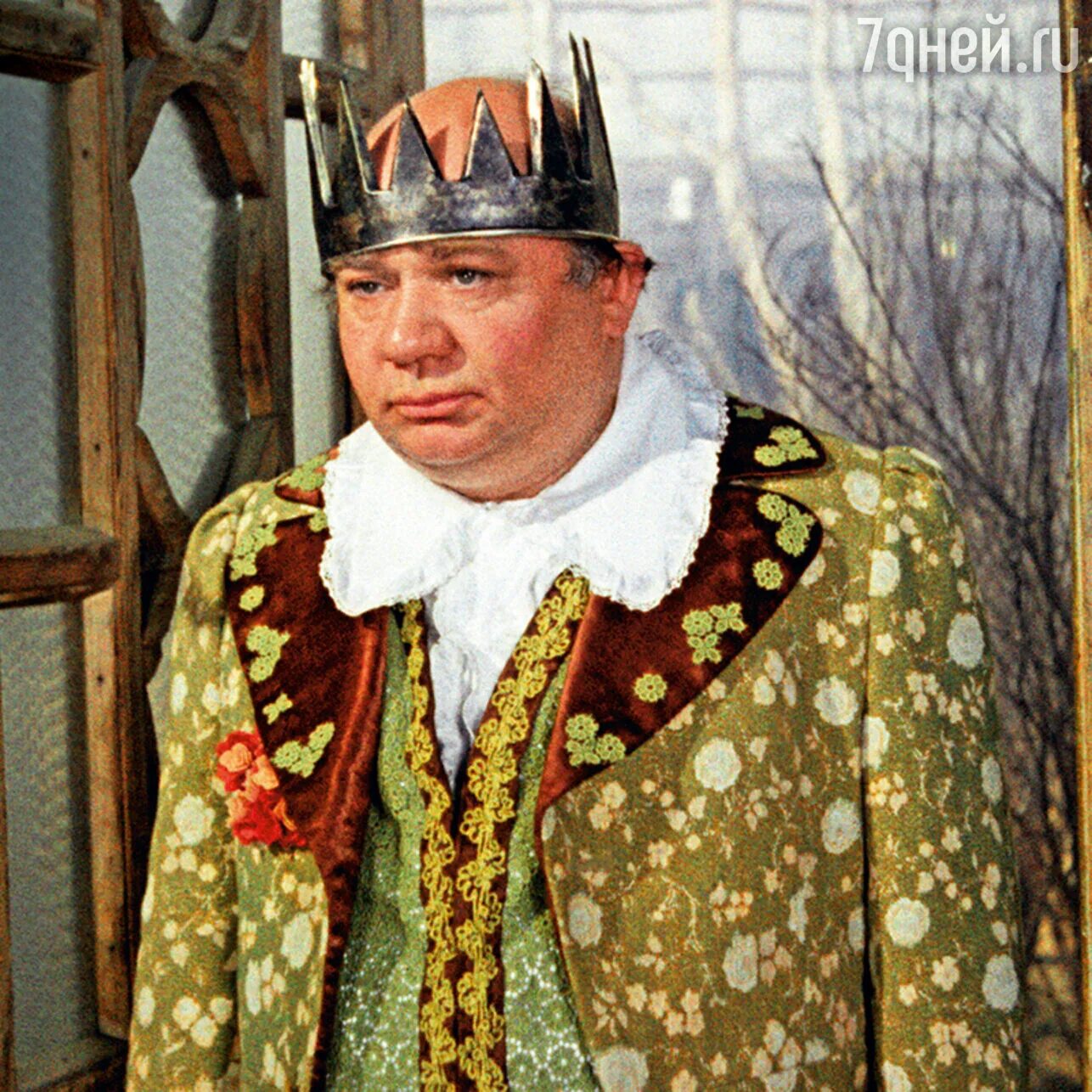 Сегодня буду кутить весело добродушно со всякими безобидными. Сегодня я буду кутить весело. Я буду кутить весело добродушно. Я буду кутить. Леонов король в обыкновенном чуде фото.