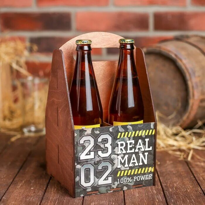 Пиво 23 февраля купить. Деревянный бокс под пиво. Пиво в ящике в подарок. Подарочный пивной набор на 23 февраля.