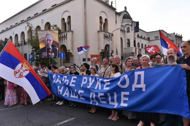 парад победы в киеве. парад победы в киеве 2010. против парада. против парада. парад победы в киеве 2021.
