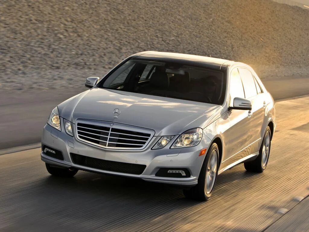 Мерседес чей производитель. Mercedes benz e350. mercedes e350 2010. mercedes benz e class e350. мерседес седан е350.