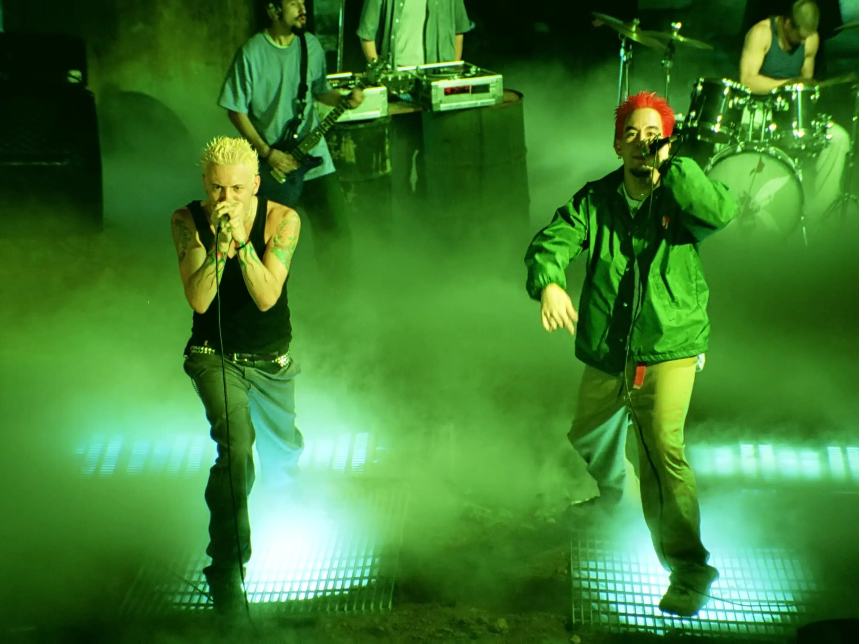 Linkin park one step close. Линкин парк mike chester. честер беннингтон one step closer. линкин парк и лимп бизкит. лимп бизкит честер беннингтон.