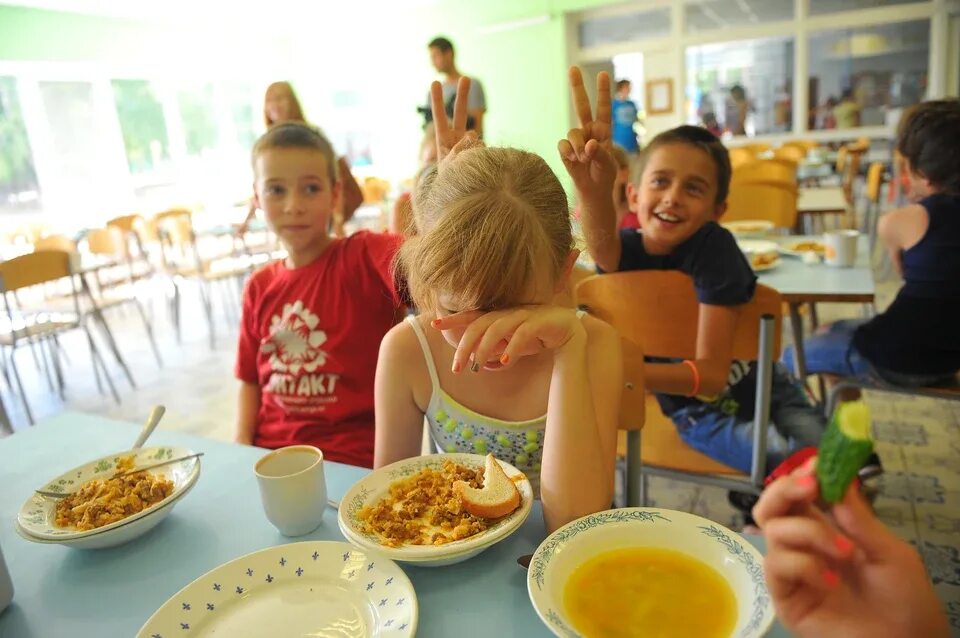 Северянка лагерь нижний тагил 2022. Худший детский лагерь. Дети в лагере. Худшие лагеря. Лагерь плохих детей.