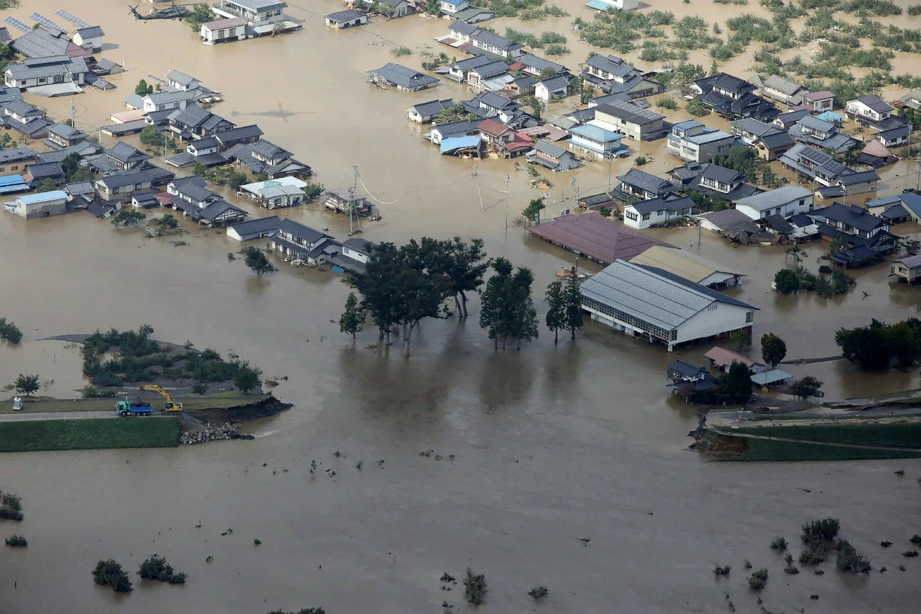 Flood natural disaster. Ураган Хагибис. Тайфун в Японии. Тайфун стихийное бедствие. Япония 2019 Тайфун.