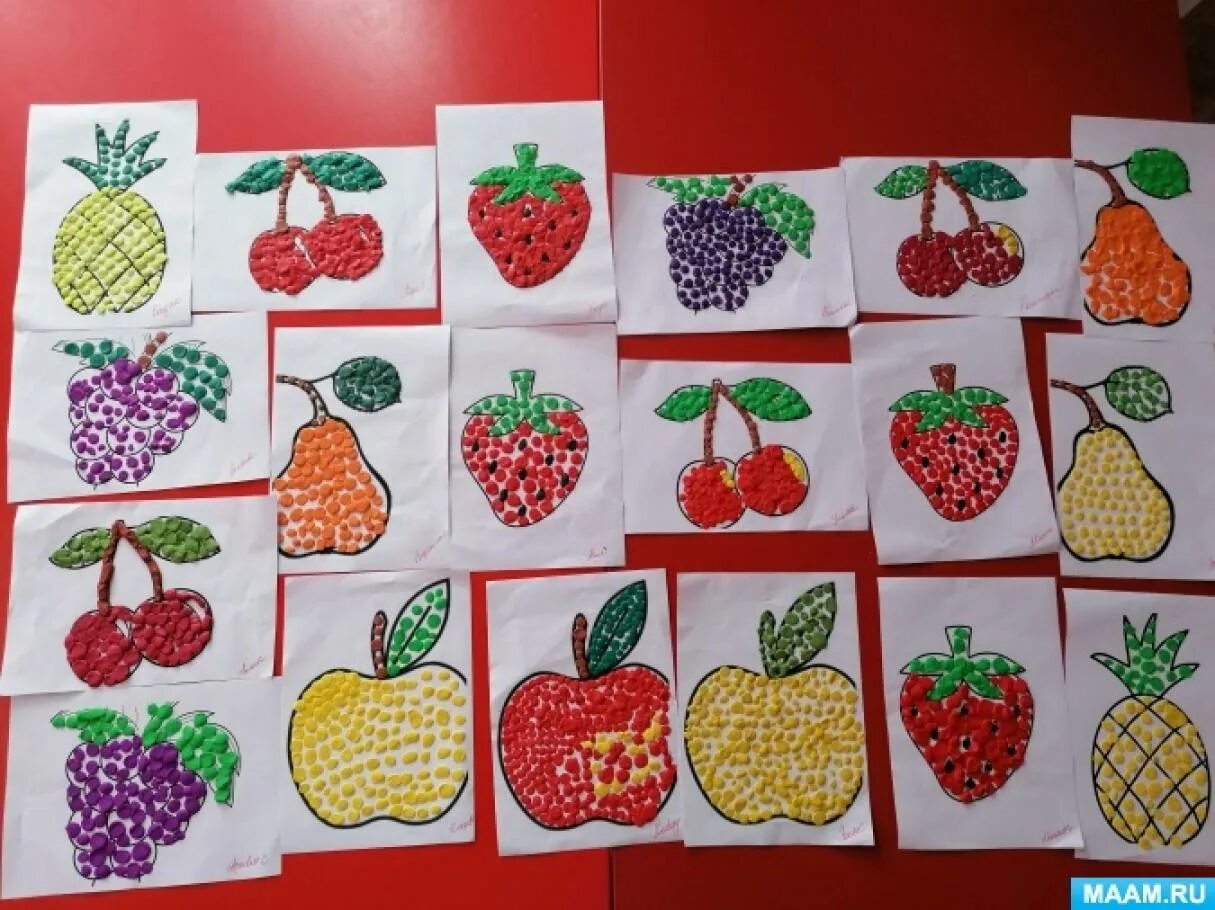 Занятие фрукты младшей группы. Лепка ягоды в старшей группе. Поделка ягоды для детей. Лепка с детьми тема ягоды средняя группа. Лепка в старшей группе на тему ягоды.