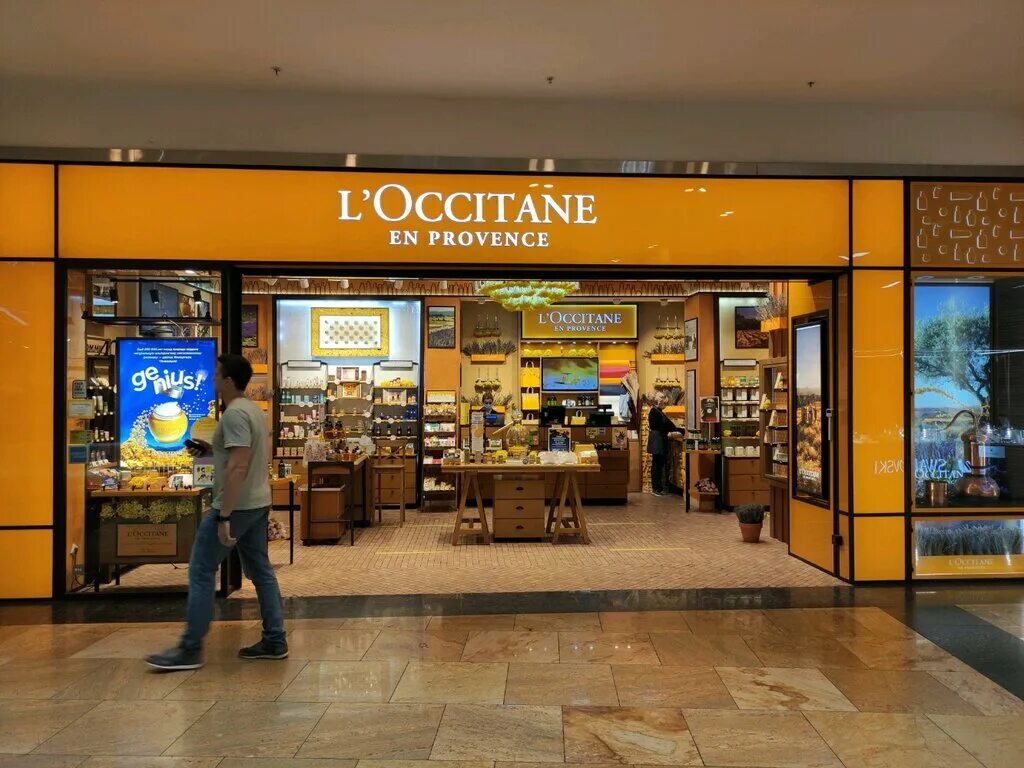 L'Occitane магазин. Loccitane магазины в Москве. L'Occitane косметика магазины в Москве. Магазин парфюмерии loccitane. Локситан спа