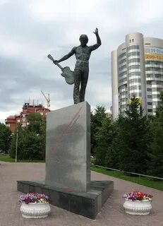 Где стоит памятник