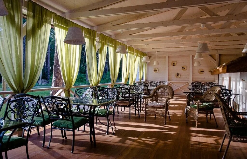 Ресторан павлин дракино меню. Парк русский ресторан. Русский парк в переславле-залесском бани. Кафе переславль залесский трактир. Ресторан остров дракино.