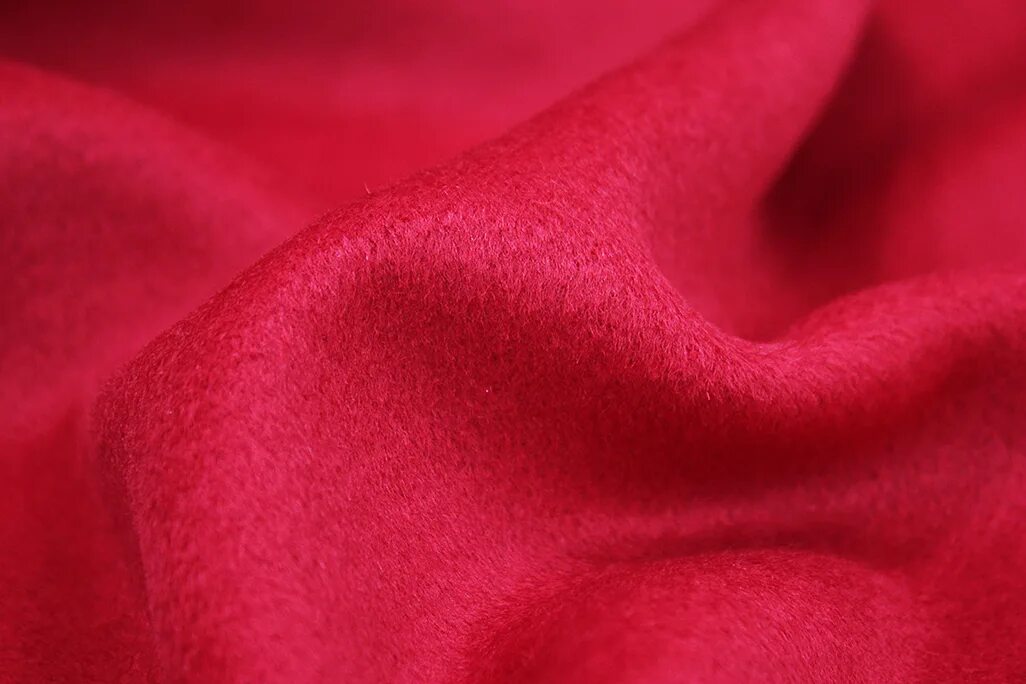 Слово сукно. Кармазинное сукно. Ткань пальтовая красная. Красная пальтовая шерстяная ткань. Пальтовая ткань красного цвета.