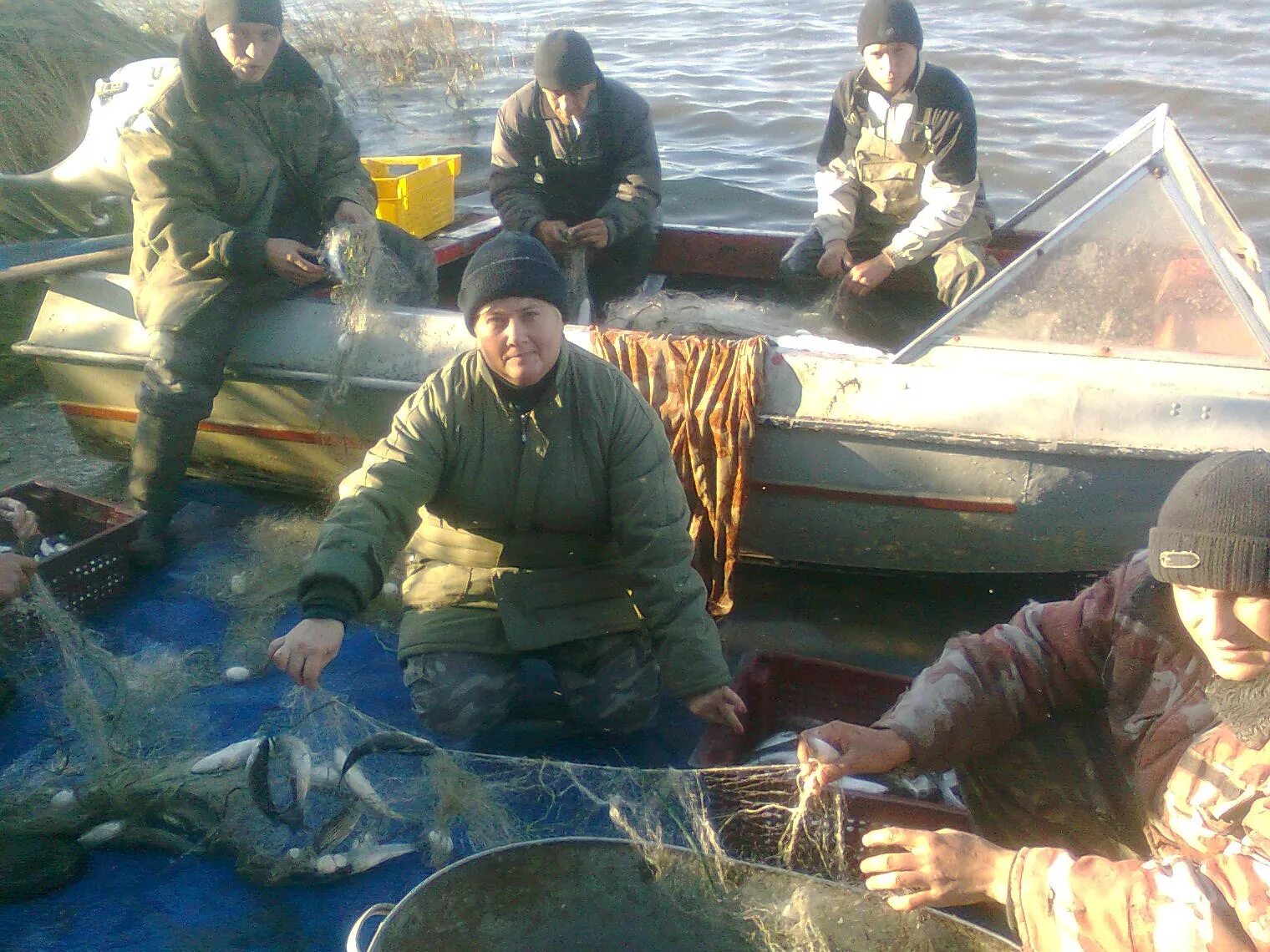 Одесса шаланды полные. Шаланды полные кефали. Полные кефали в Одессу Костя привозил. Полные кефали. Одесса Шаланды кефаль.