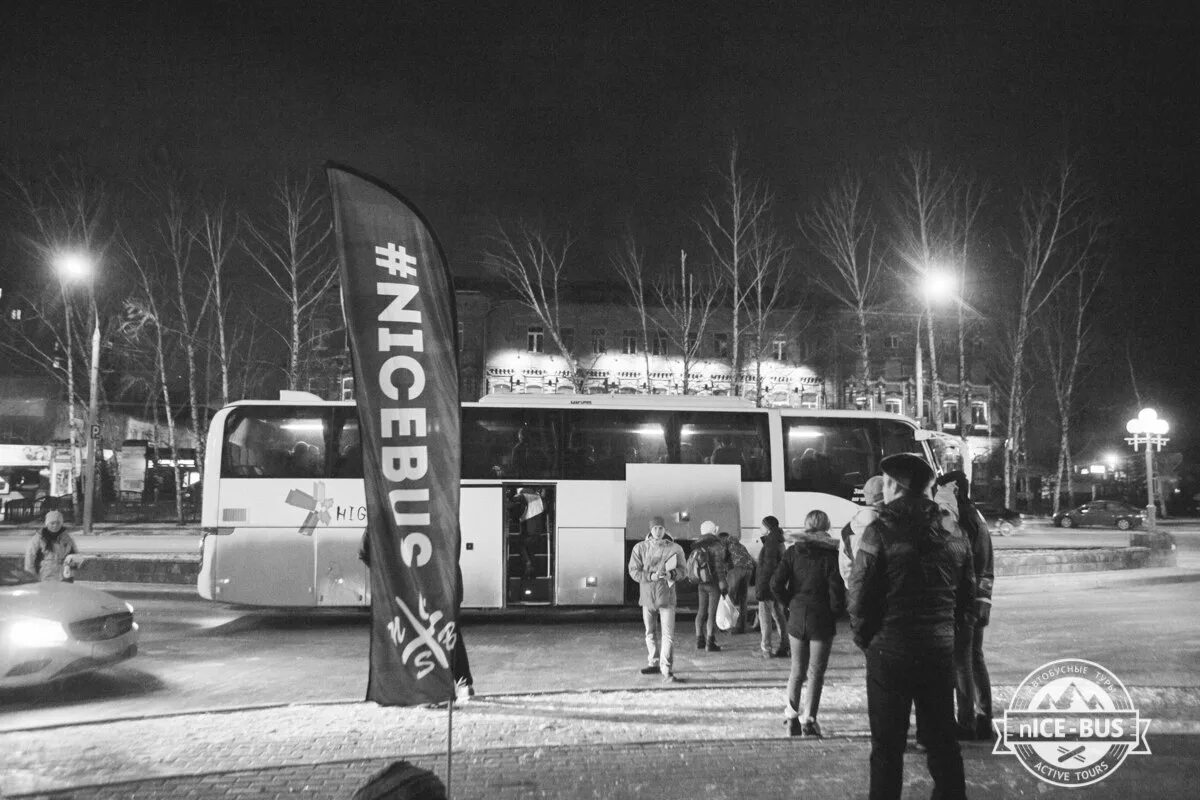 Автобус 2002 год красный. Автобус 100. Автобус мерседес. Nice bus. Ип пилипенко автобусы красноярск шерегеш.