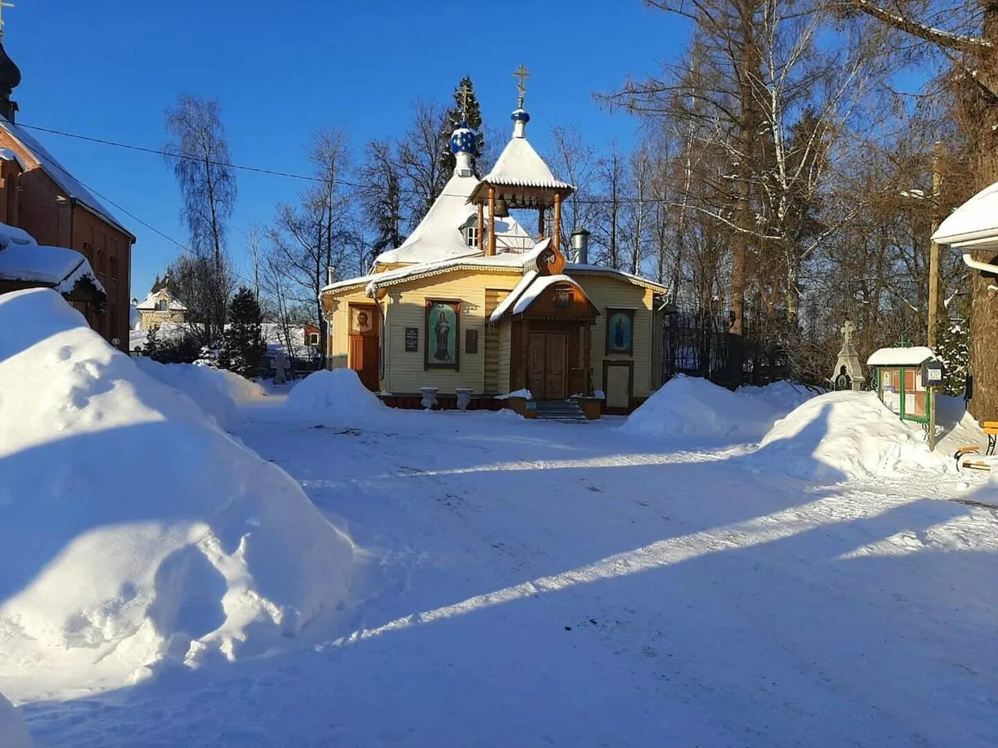 Сретенская Церковь Пушкино новая деревня. Сретенский храм Пушкино. Церковь Сретения Господня Пушкино. Храм Сретения Господня в новой деревне Пушкино. Новая деревня телефон