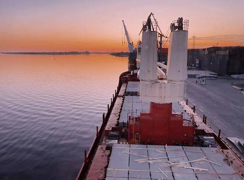 Порты архангельска. Подход судов в порт архангельск. Подход судов в порт архангельск. Turukhan судно. Судно порт архангельск.