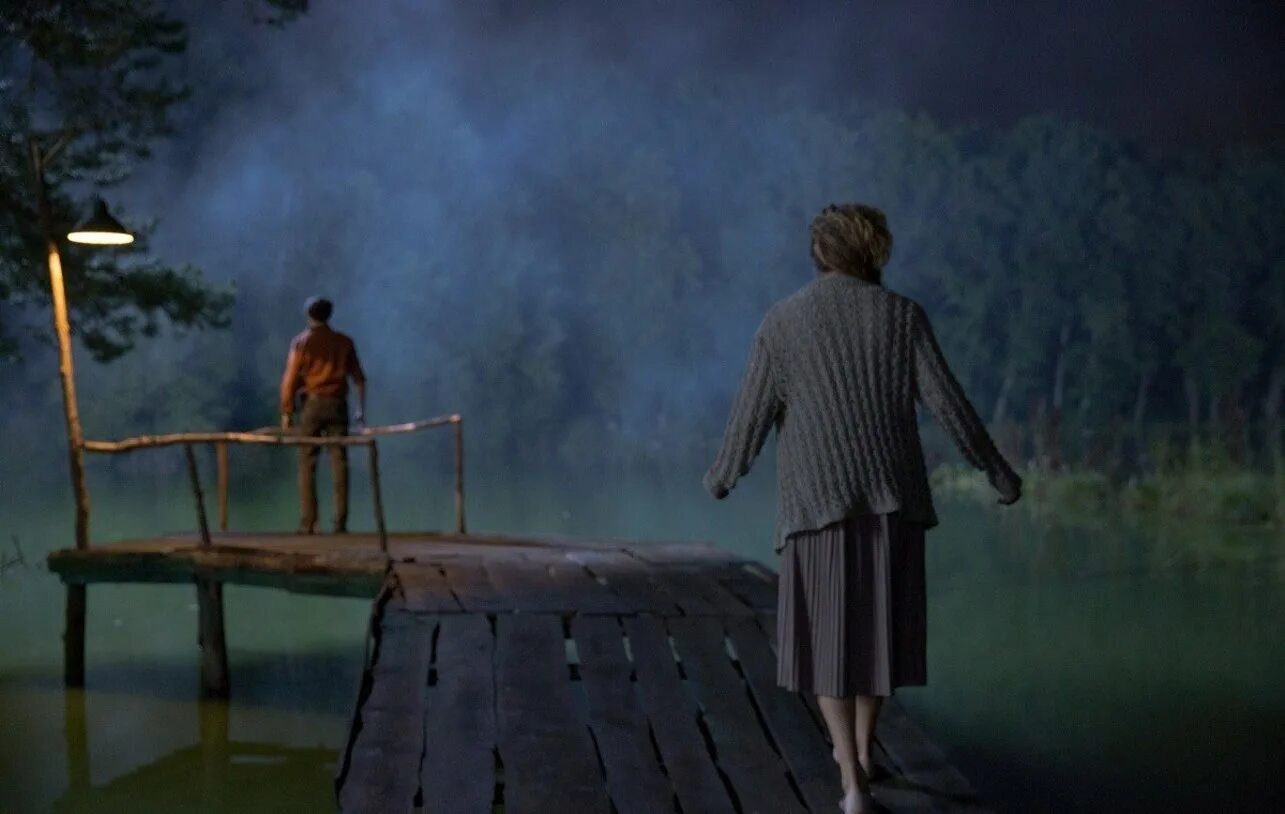 озеро мертвых. фильм русалочка озеро мертвых. русалочка озеро мертвых фильм 2018. ужастик фильм русалка озеро мёртвых 2018. русалка.