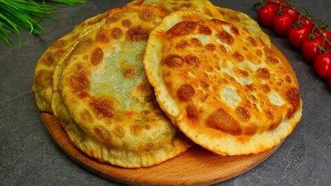 Лепешка с яйцами и зеленым луком