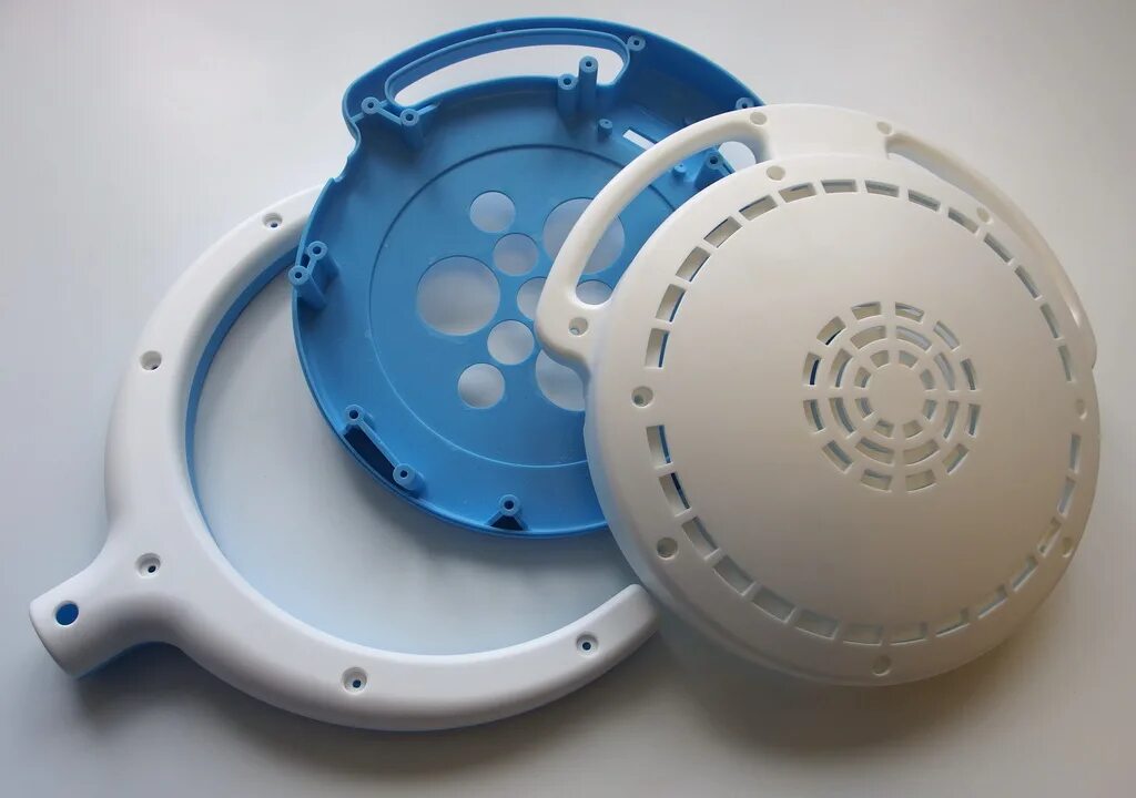 Вакуумное литье пластика в силикон. Литье пластмасс в силиконовые формы. Литье в силиконовые формы. Литье деталей из пластика. 3д принтер для стеклопластика.