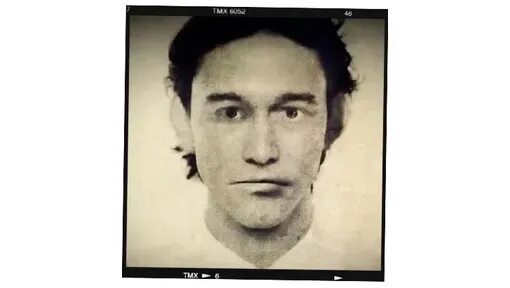 John wayne gacy. Усатый маньяк. Шавкат шаяхметов маньяк. Милые кости мистер харви бэдкомедиан. Усатый очкарик.