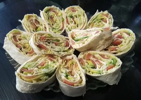 Рулет из лаваша начинки с огурцом