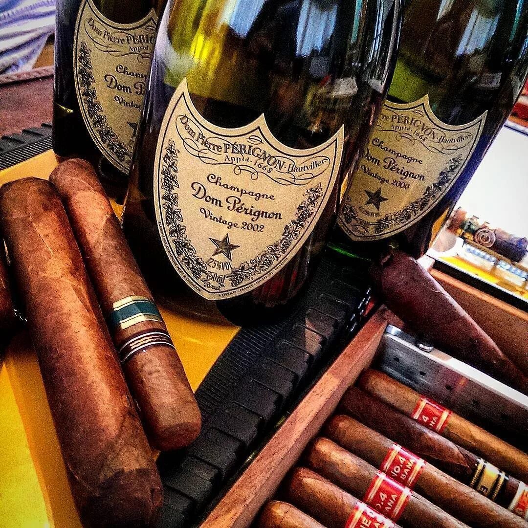 Сигариллы havanas habano classic. Сигара текстура. Кубинские сигары гавана. Древние сигары. Москва большая садовая улица 14с6 pair вино и сигары.