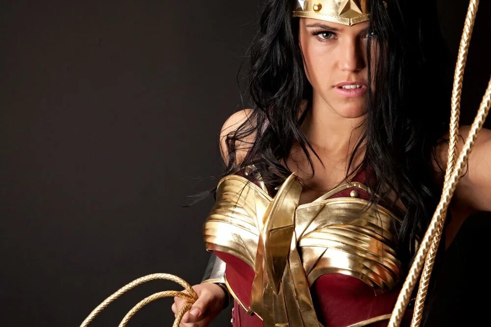 Wonder amazing. Infinite crisis dc comics. Wonder amazing. Постеры wonder woman. Dc moba.