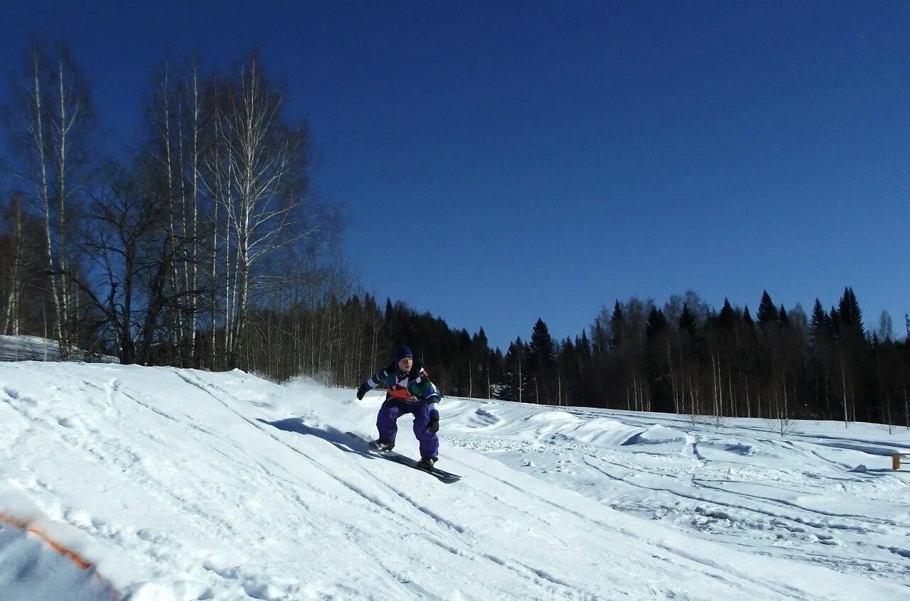 Горнолыжка ашатли пермский край. Горнолыжка ашатли пермский край. Ашатли пермский край база отдыха. Ашатли пермский край база отдыха. Ашатли парк горнолыжка.