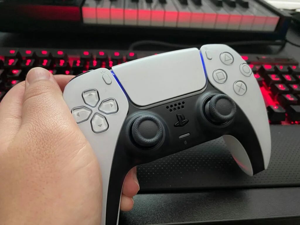 Ревизии джойстиков ps5. Контроллер ps5. Ps5 Dualsense Controller стики. Controller PLAYSTATION 5. Контролер ps5 референс.