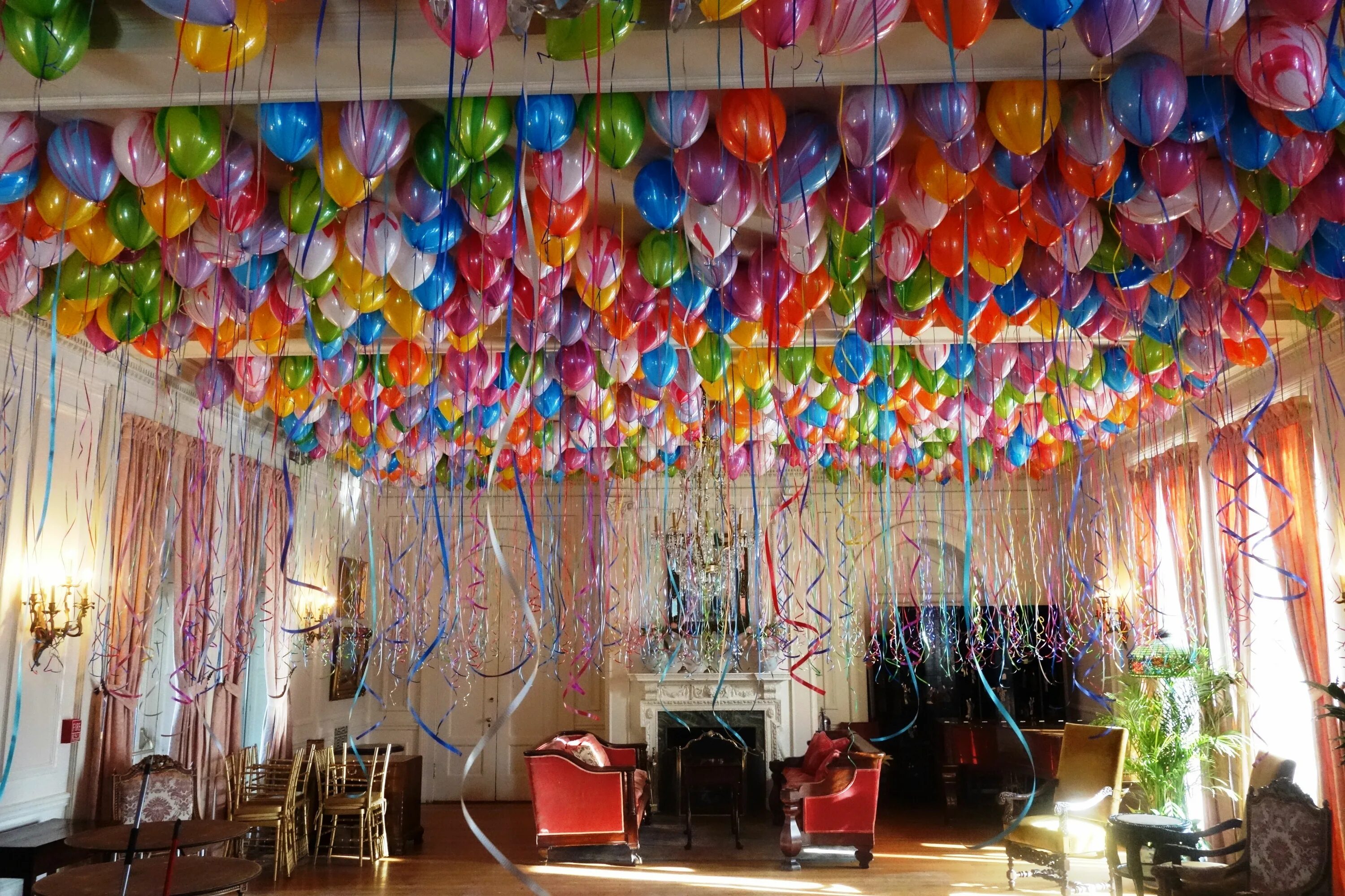 Гелевые шарики в домашних условиях. Украшение шарами. Украшение комнаты шарами. Украшение потолка воздушными шарами. Украшение дня рождения шарами.