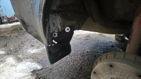 Брызговики приора задние