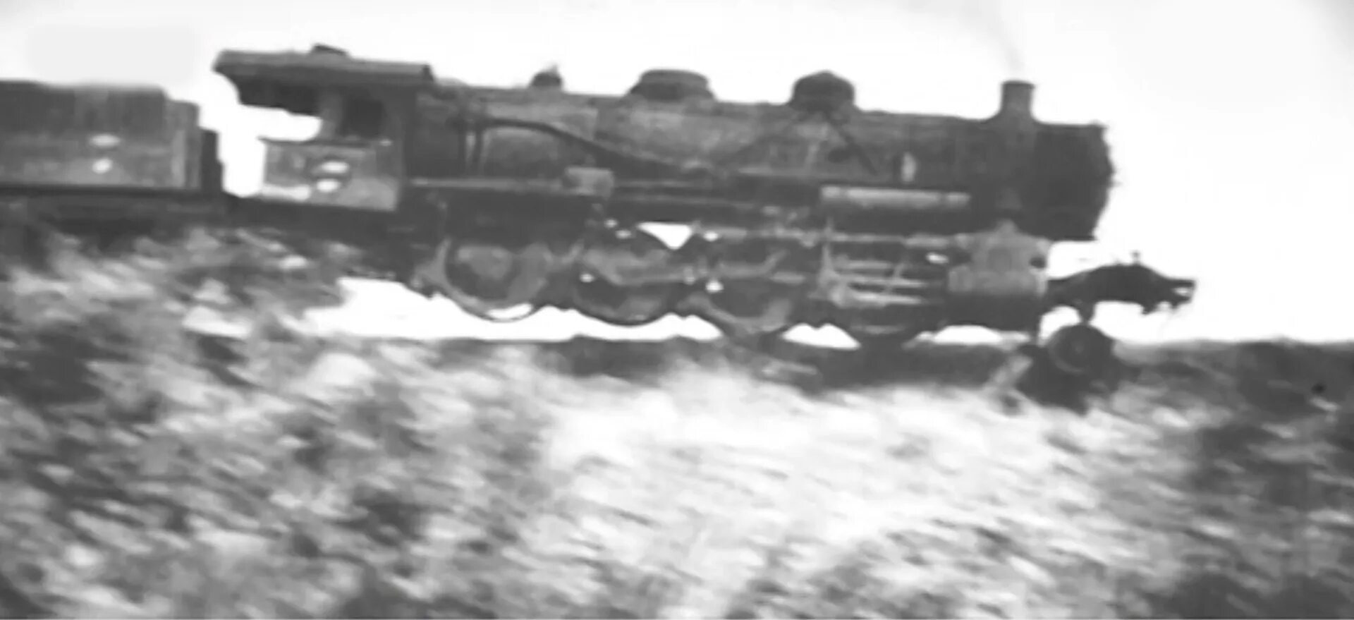 Партизаны пускали поезда под. Партизаны взрывают мост 1941-1945. партизаны великой отечественной подрыв поезда. поезд под откос.