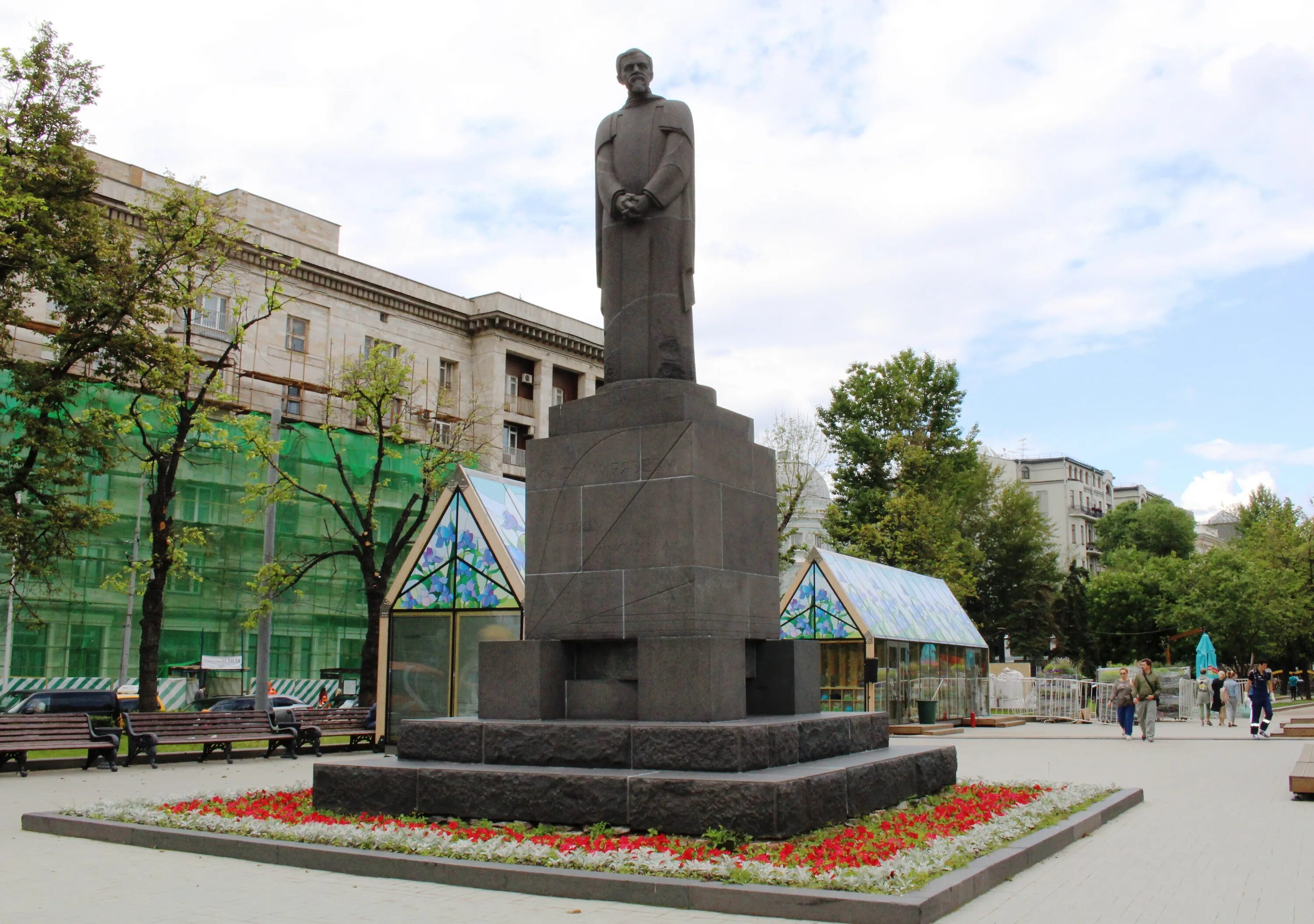 Площадь тимирязева