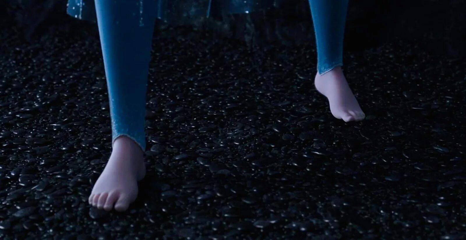 Elsa foot. Холодное сердце feet. Холодное сердце фут фетиш.