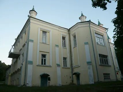 Герои в усадьбах