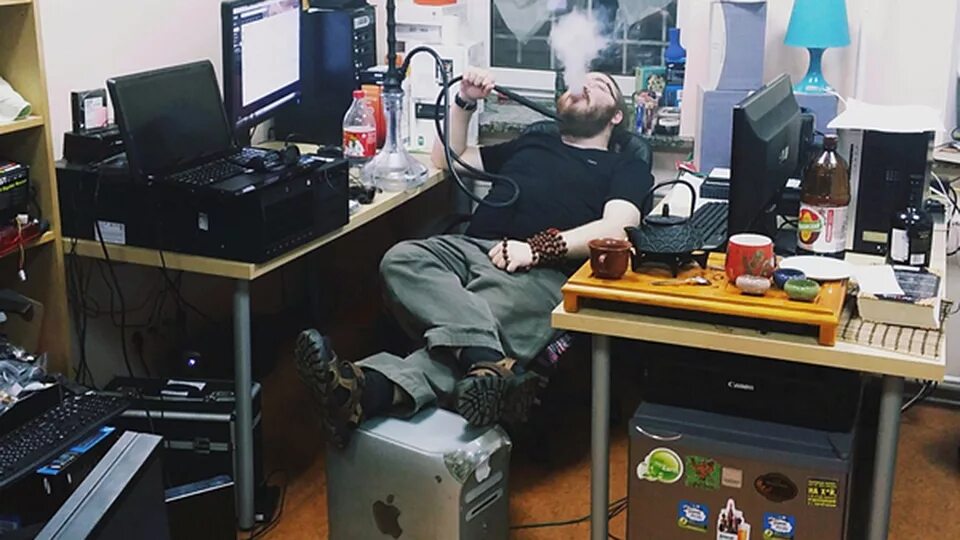 Админ е