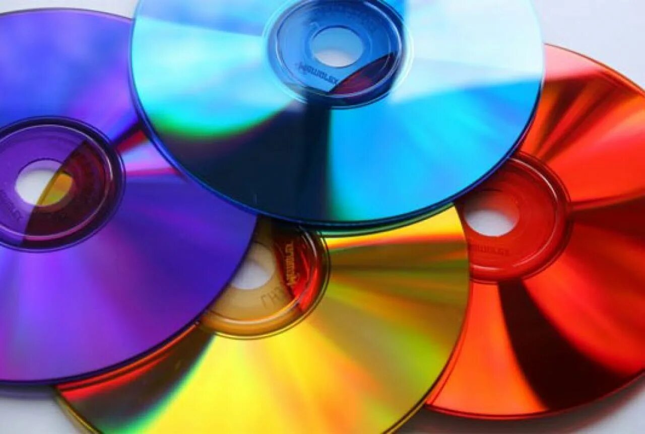 CD DVD диски. Музыкальный диск. Музыкальный компакт диск. СД диск.